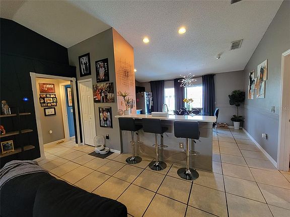 3rd image of 699 Cotulla Dr