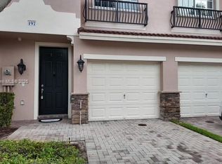 197 Las Brisas Cir #197, Fort Lauderdale, FL 33326
