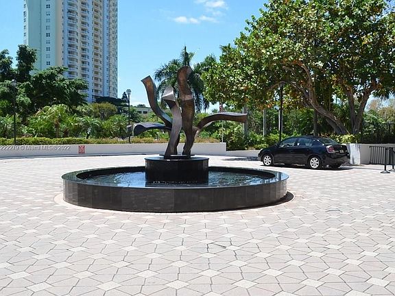 4th image of 2333 Brickell Ave APT 2614