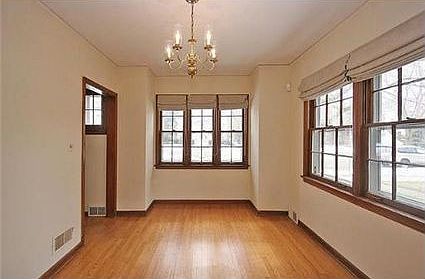 4th image of 2108 Schiller Ave