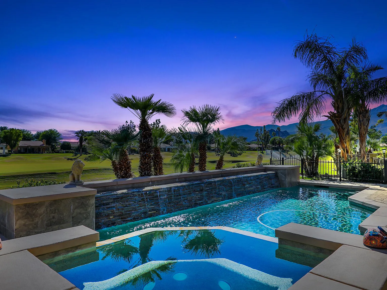 4 bed, 4.5 bath, 3013 sqft, $14,750 — Photo 1
