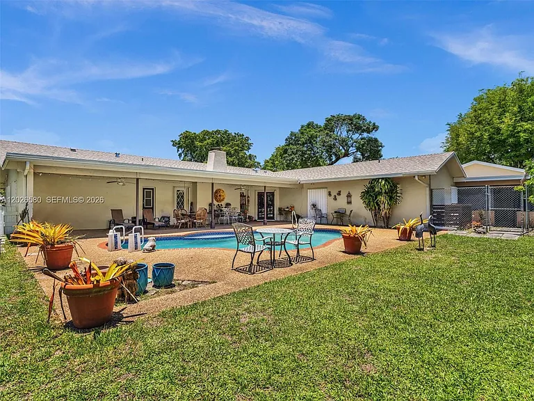 5310 SW 109th Ave — Photo 42