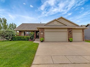 3604 N Forest Ridge Ct, Wichita, KS 67205
