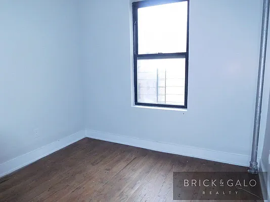 Rented by BRICK & GALO REALTY CORP | media 21