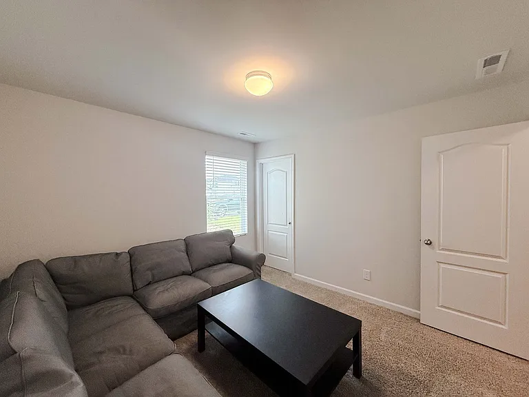 127 Arlington Dr — Photo 16