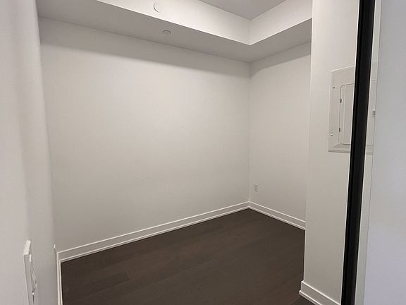 3rd image of 91 Montclair Ave #522