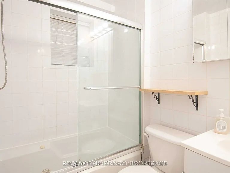 213 Kenilworth Ave #UPPER — Photo 16