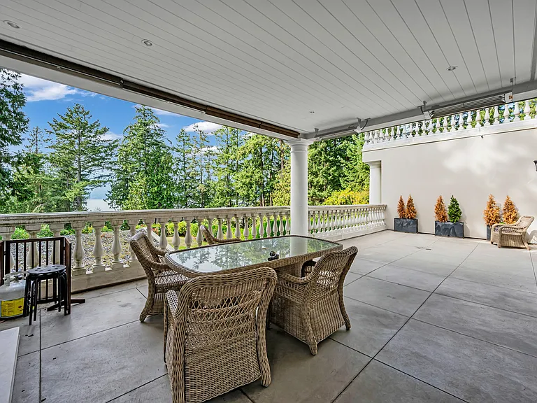 6089 Gleneagles Dr — Photo 32