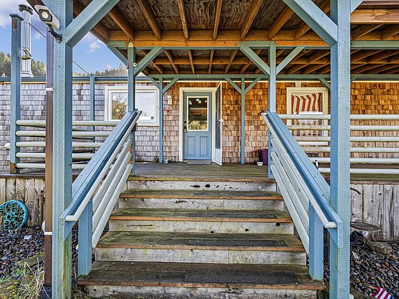 3rd image of 4834 Yachats River Rd