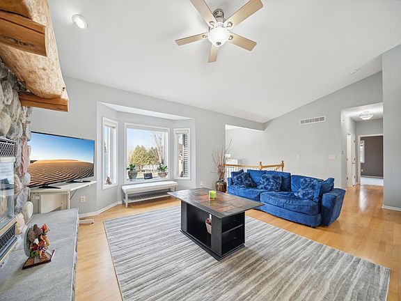 3rd image of 816 Southern Woods Pl SW