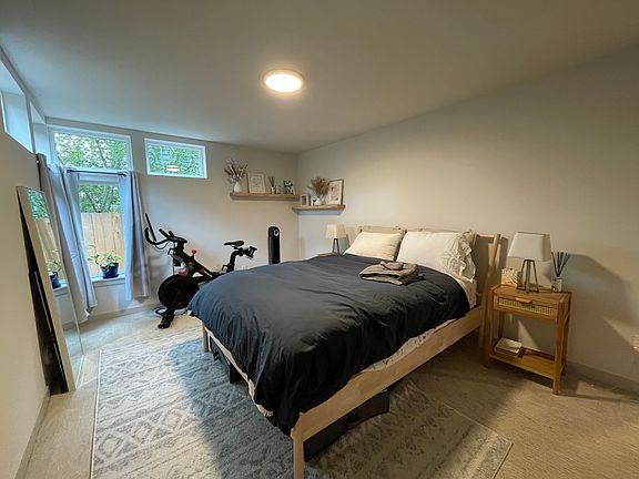 Entry level bedroom (Peloton not included)