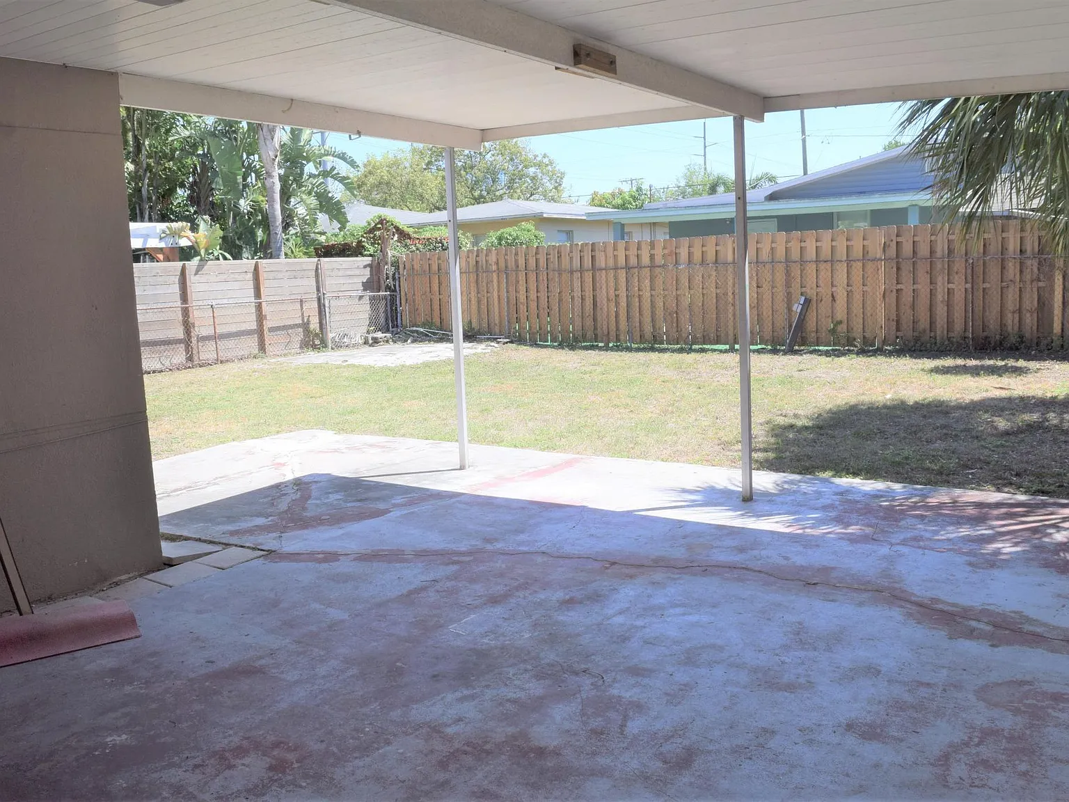 4 bed, 1292 sqft, $3,300 — Photo 2