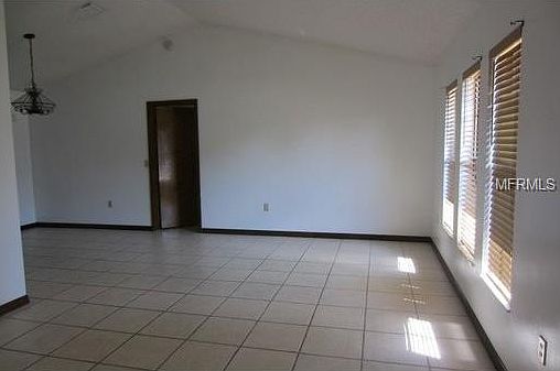5th image of 2200 Oak View Cir