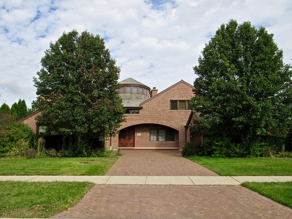 1st image of 1461 Monterey Dr