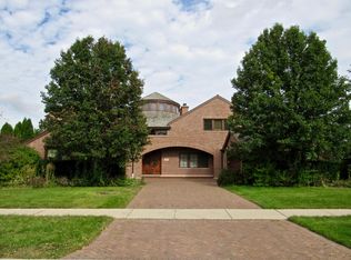 1461 Monterey Dr, Glenview, IL 60026