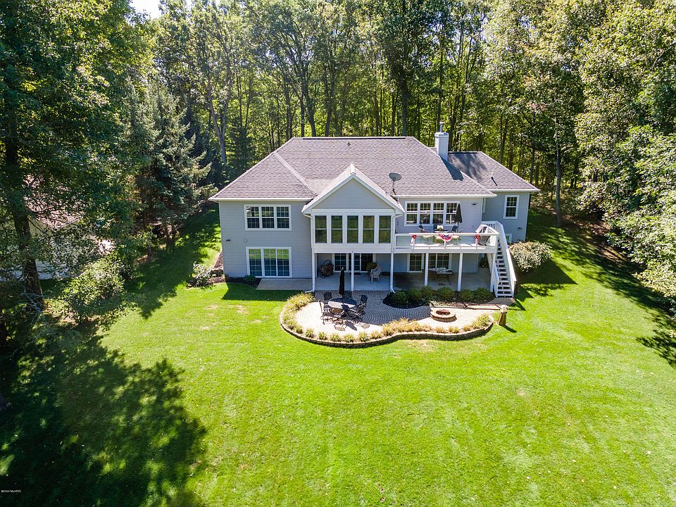 1st image of 10890 Boxwood Dr