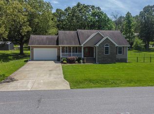 215 Royal Park Dr, Calvert City, KY 42029