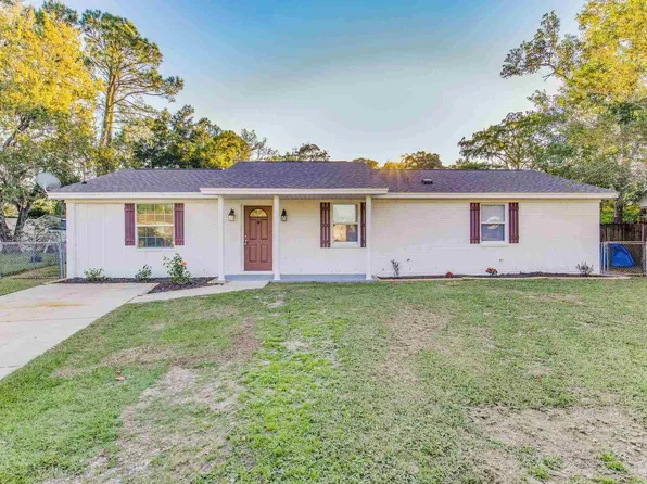 8233 Impala Ct, Pensacola, FL 32506
