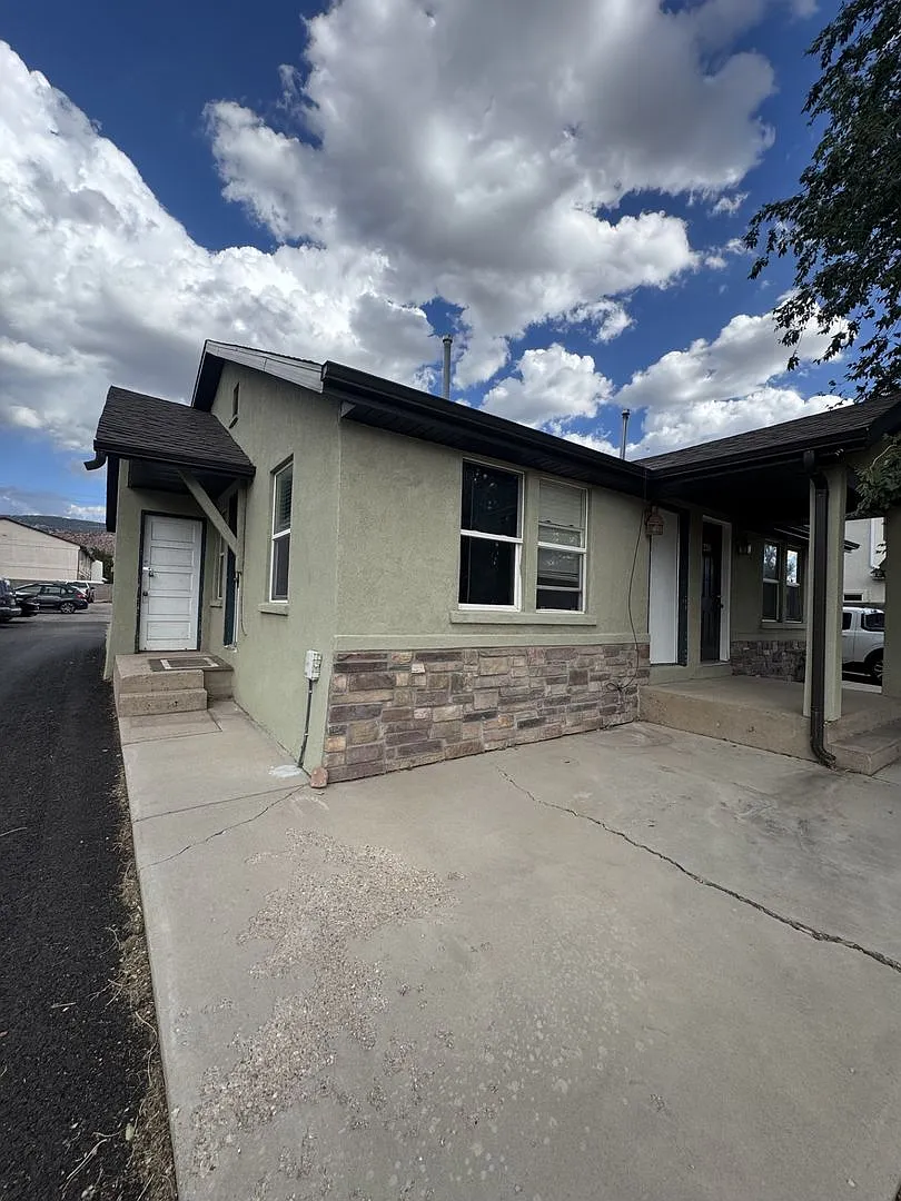 One bedroom Duplex Home near University — Photo 2