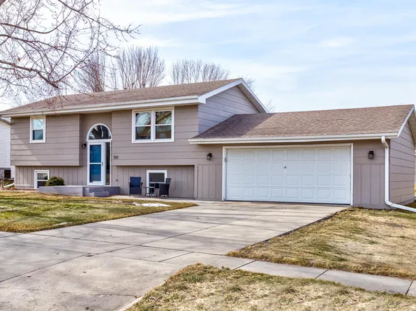 501 S Linn St, Roland, IA 50236