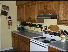 5th image of 1209 S Court St