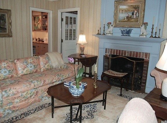 5th image of 1601 Jay St