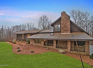 450 Brookside Dr, Walnutport, PA 18088