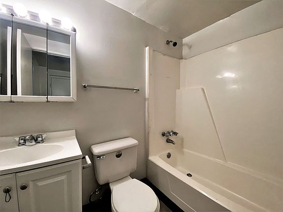 5th image of 5806 E Liberty Blvd #2
