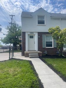 1886 15th St, Wyandotte, MI, 48192
