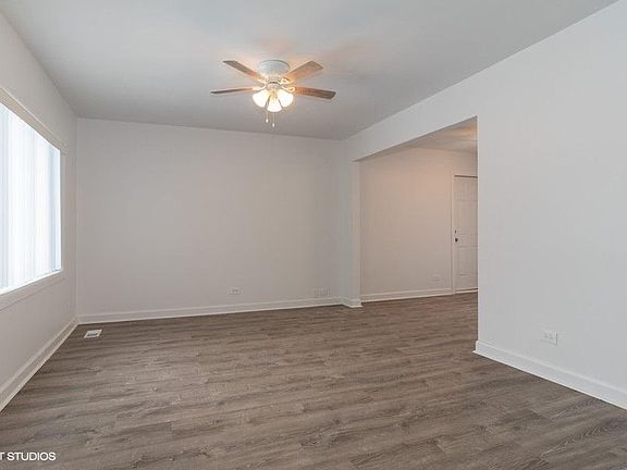 2nd image of 3845 Seaview Dr
