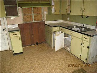 2nd image of 406 Seminole Dr