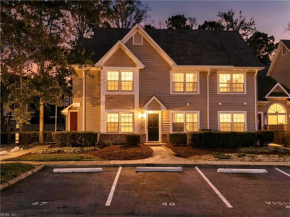 309 Wimbledon Chase APT E, Chesapeake, VA 23320