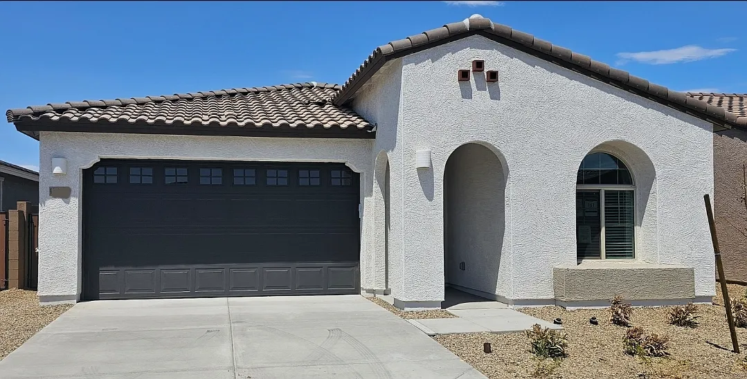 W Royal Palm Rd, Waddell — Photo 1