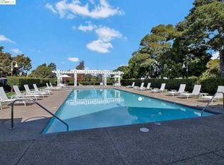 171 Marina Lakes Dr, Richmond, CA 94804