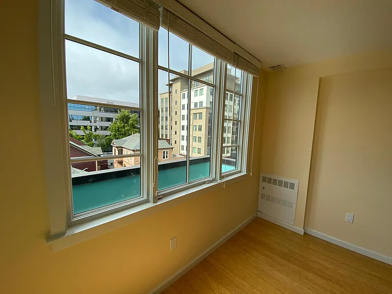 Addison Arts Apartments — Photo 53