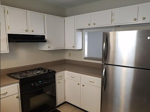 Kitchen with pass-through