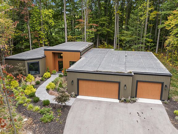 5th image of 3465 Palmer Dr