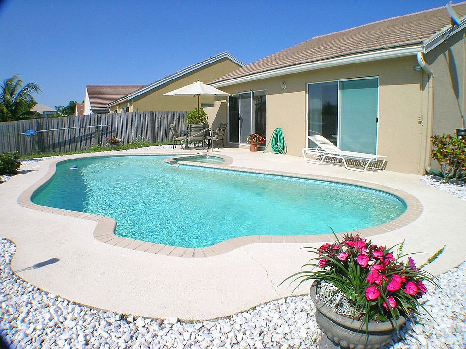 Freeform Pool 