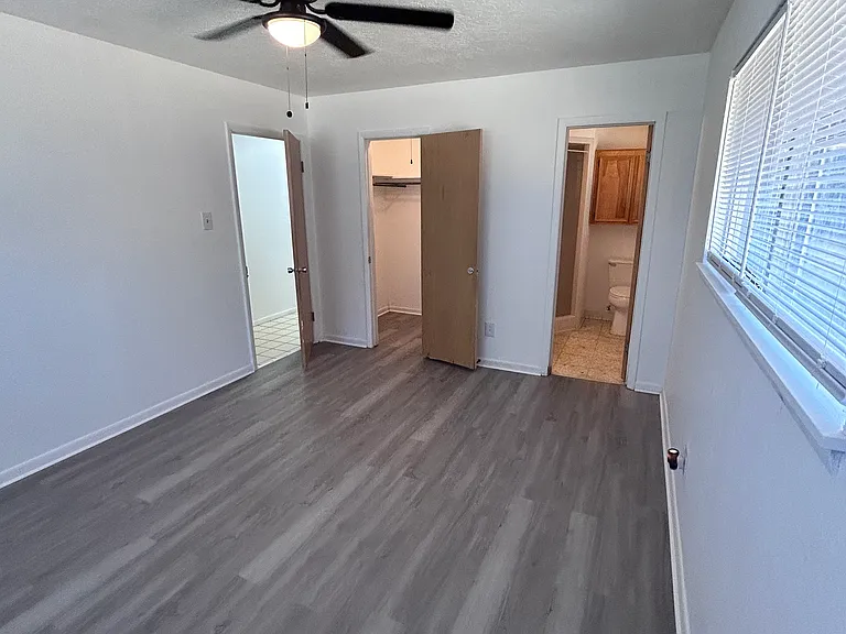4902 Branscomb Dr — Photo 8