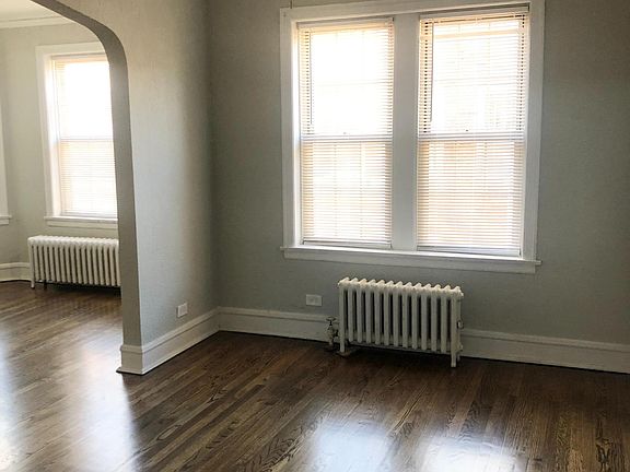 5th image of 1635 W Fargo Ave #3A