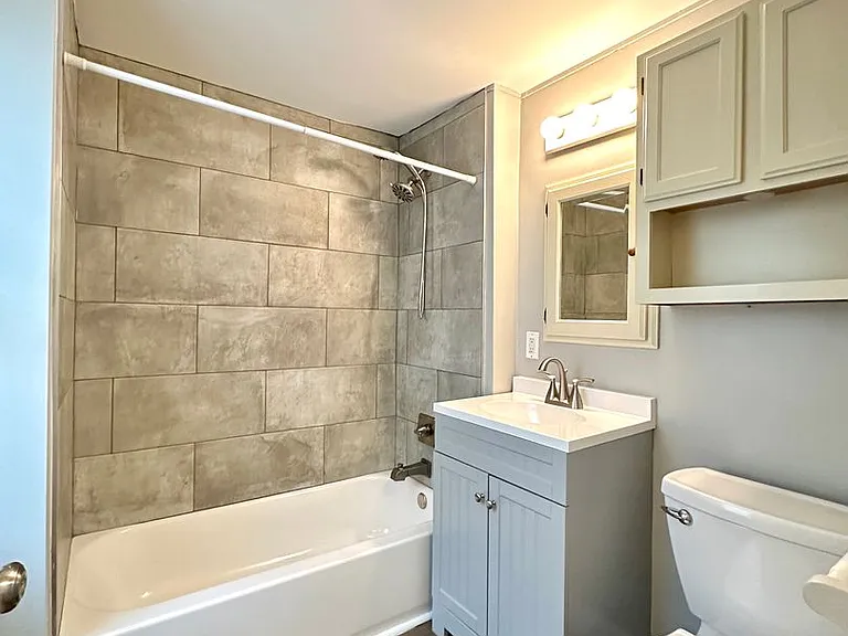 1828 Hazel Ave — Photo 8