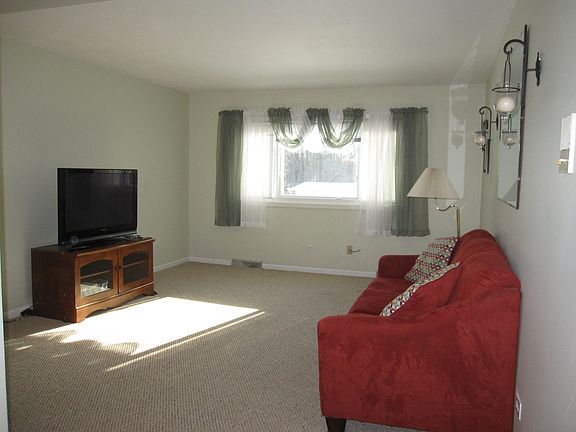 2nd image of 319 Dunning Ave APT 2C