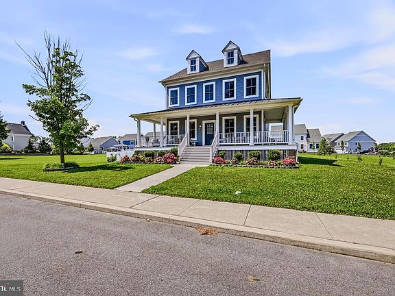 2nd image of 1309 Officers Row