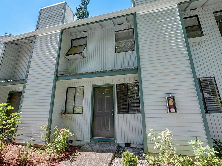Brookwood Firs Apartments — Photo 18