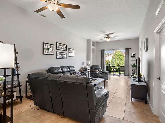 5th image of 10053 SW Glenbrook Dr