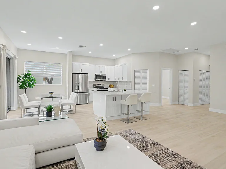 7832 Rockford Rd — Photo 15