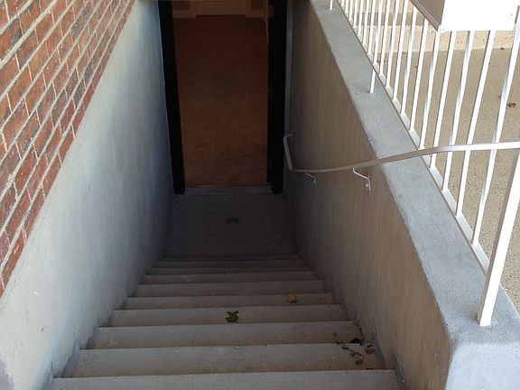 3rd image of 1196 W Greasewood Dr