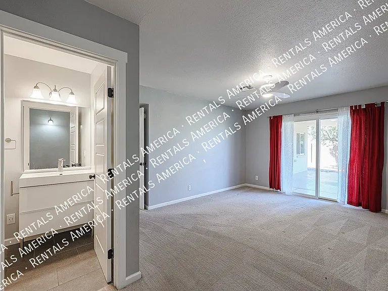 1360 W Esplanade St — Photo 23