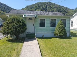 5338 Cabin Creek Dr, Dawes, WV 25054