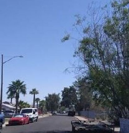 Exterior Neighborhood (street photo)